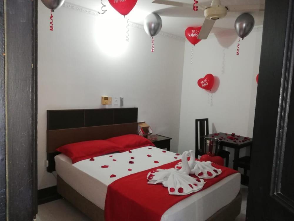 Hotel Buenos Aires Club Inn Мельгар Екстер'єр фото